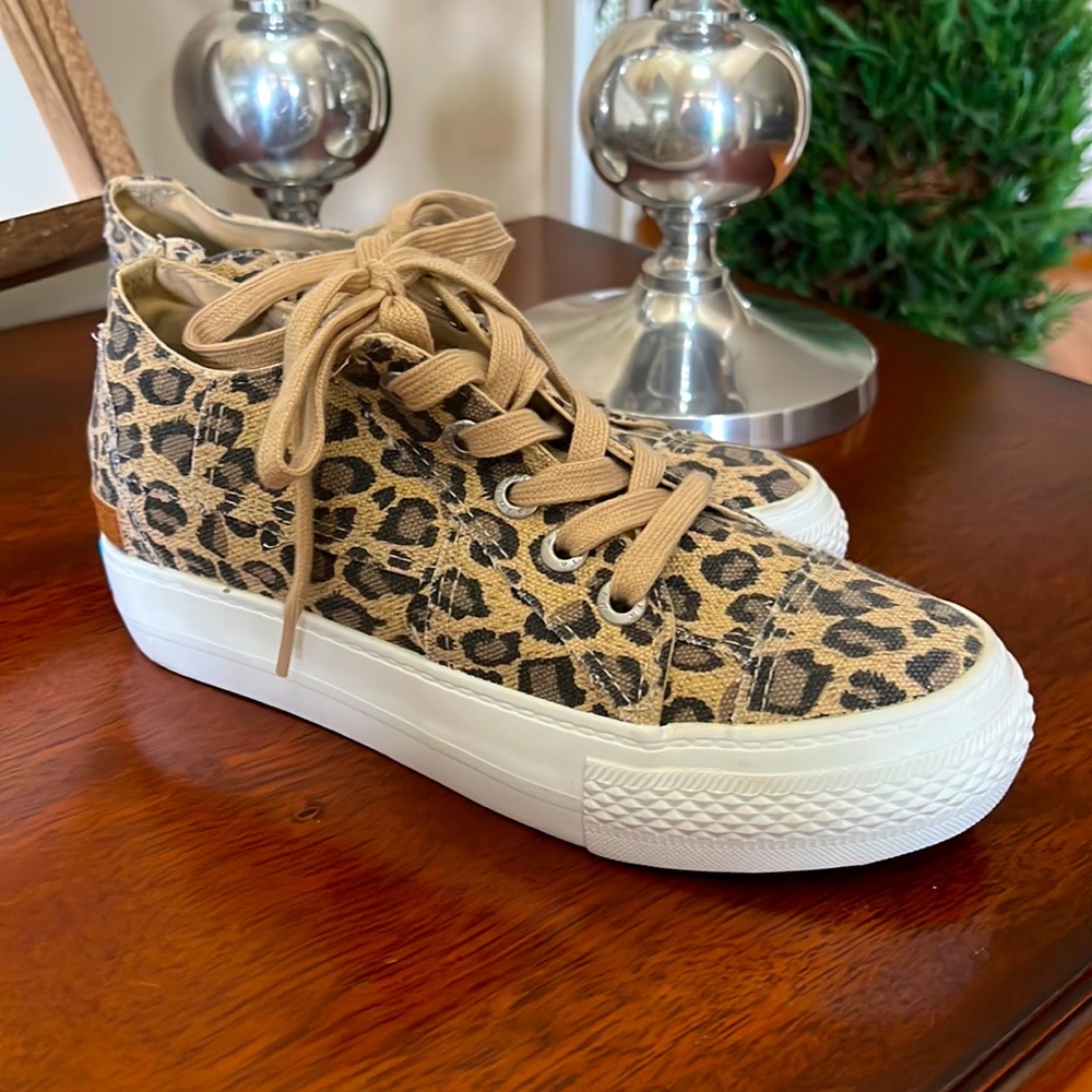 Blowfish Malibu cheetah print sneaker